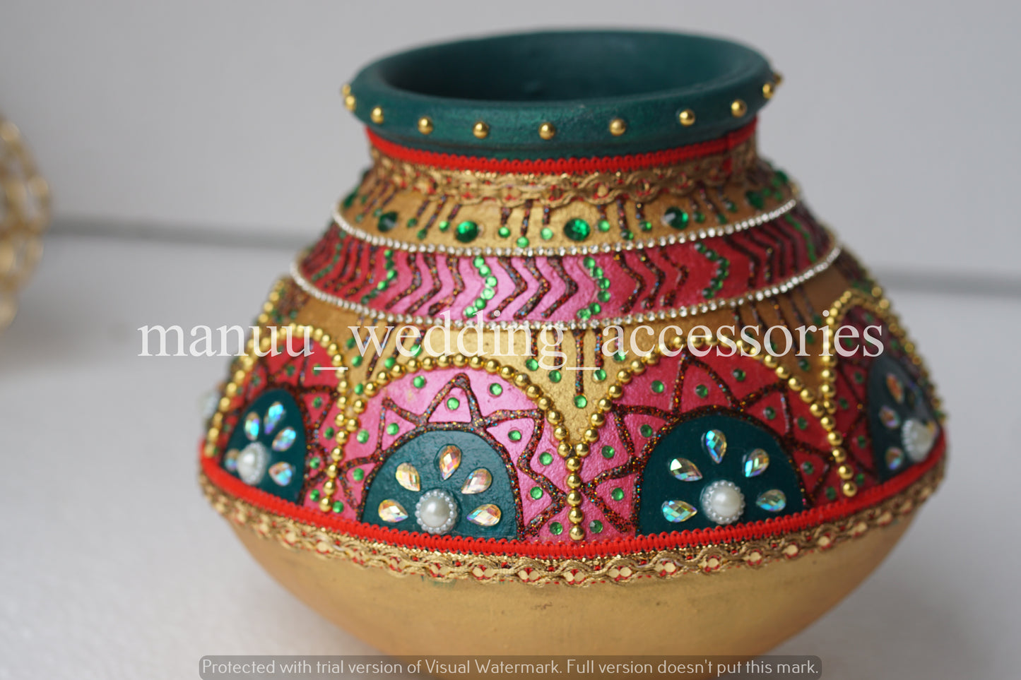 Garika Muntha - Decorated clay pot - Multi Color