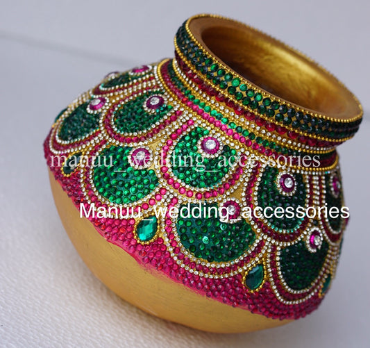 Garika Muntha - Decorated clay pot - Multi Color