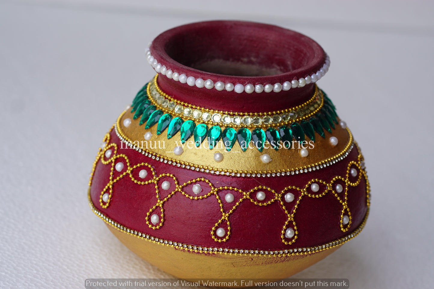 Garika Muntha - Decorated clay pot - Maroon and Gold - Kola design only